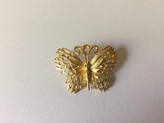 Gold Butterfly Brooch Wire Filigree Wings 1960s V… - image 2