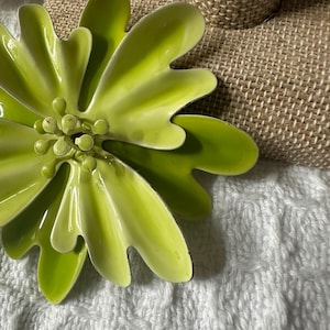 Groene bloemenbroche MOD Flower Power emaille pin