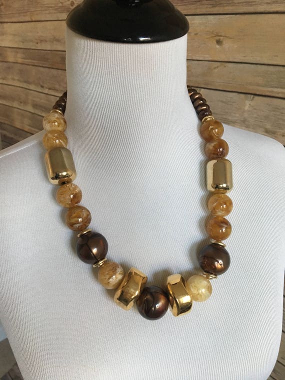 Chunky Round Marbled Bead Necklace - Vintage  Gol… - image 2