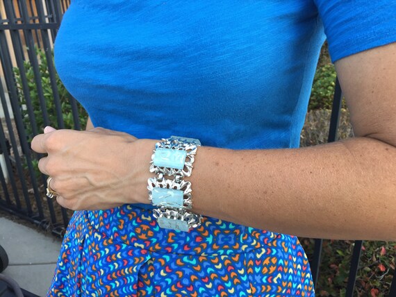 Aqua Colored Resin Bracelet with Silver Toned Met… - image 2