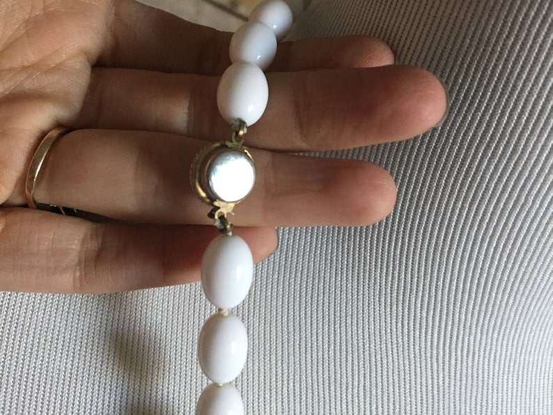White Lucite Oval Beaded Necklace Vintage Plastic Beads Hand Knotted Vintage Necklace Gold Tone Metal Clasp