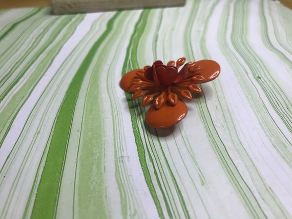 Orange Triangle Shaped Flower Brooch MOD Vintage … - image 8