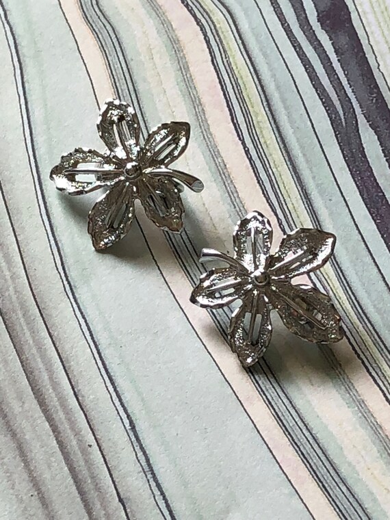 Sarah Coventry Earrings Flower Silver Toned Metal 