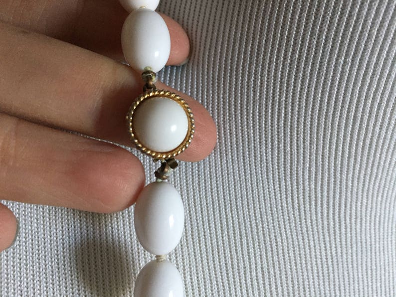 White Lucite Oval Beaded Necklace Vintage Plastic Beads Hand Knotted Vintage Necklace Gold Tone Metal Clasp