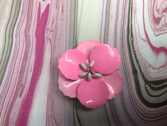 Pretty Pink Flower Power Vintage Brooch 1950s 196… - image 3