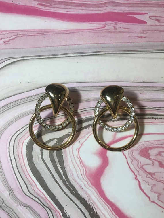 Interlocking Ring Rhinestone Earrings with Gold H… - image 7