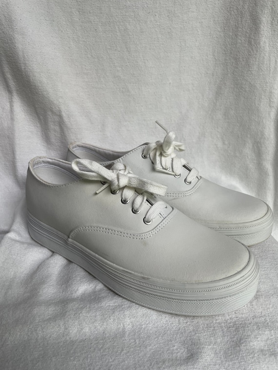 Vintage Keds Tennis Shoes Size 7.5 - White Sneaker