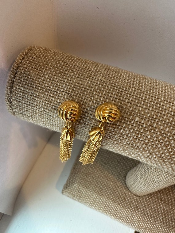 Dangle Drop Tassel Earrings - Gold Toned Metal Vi… - image 8
