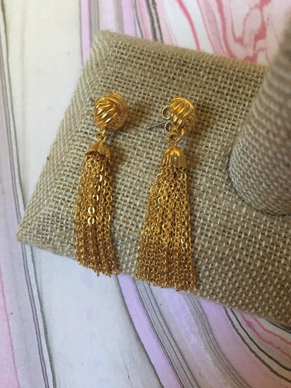 Dangle Drop Tassel Earrings - Gold Toned Metal Vi… - image 1