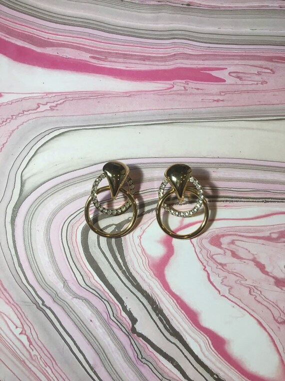 Interlocking Ring Rhinestone Earrings with Gold H… - image 3