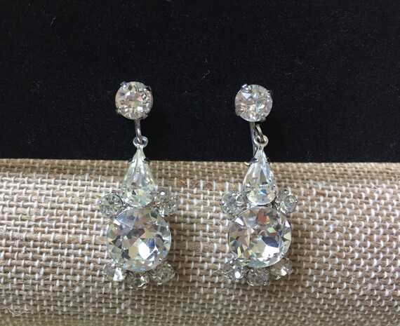 With Bling - Orecchino ear cuff a catenina placcato argento con pendente con cristallo