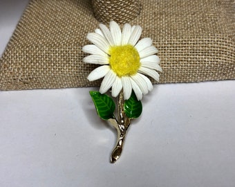 Daisy Flower Brooch Vintage Flower Power MOD Pin