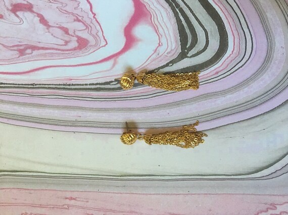 Dangle Drop Tassel Earrings - Gold Toned Metal Vi… - image 7