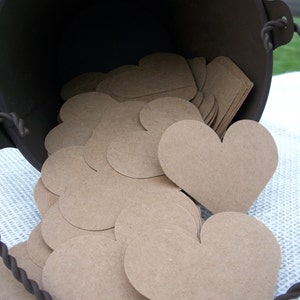 Kraft tarjetas de corazón 60 tarjetas en blanco DIY tarjeta de papel brown tarjeta de asesoramiento libro de invitados Corazones Lugar de boda Tarjetas- 2 "pulgadas rústica Shabby Chic boda
