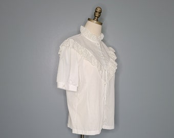 1970s Rhoda Lee White Eyelet Short Sleeve Blouse