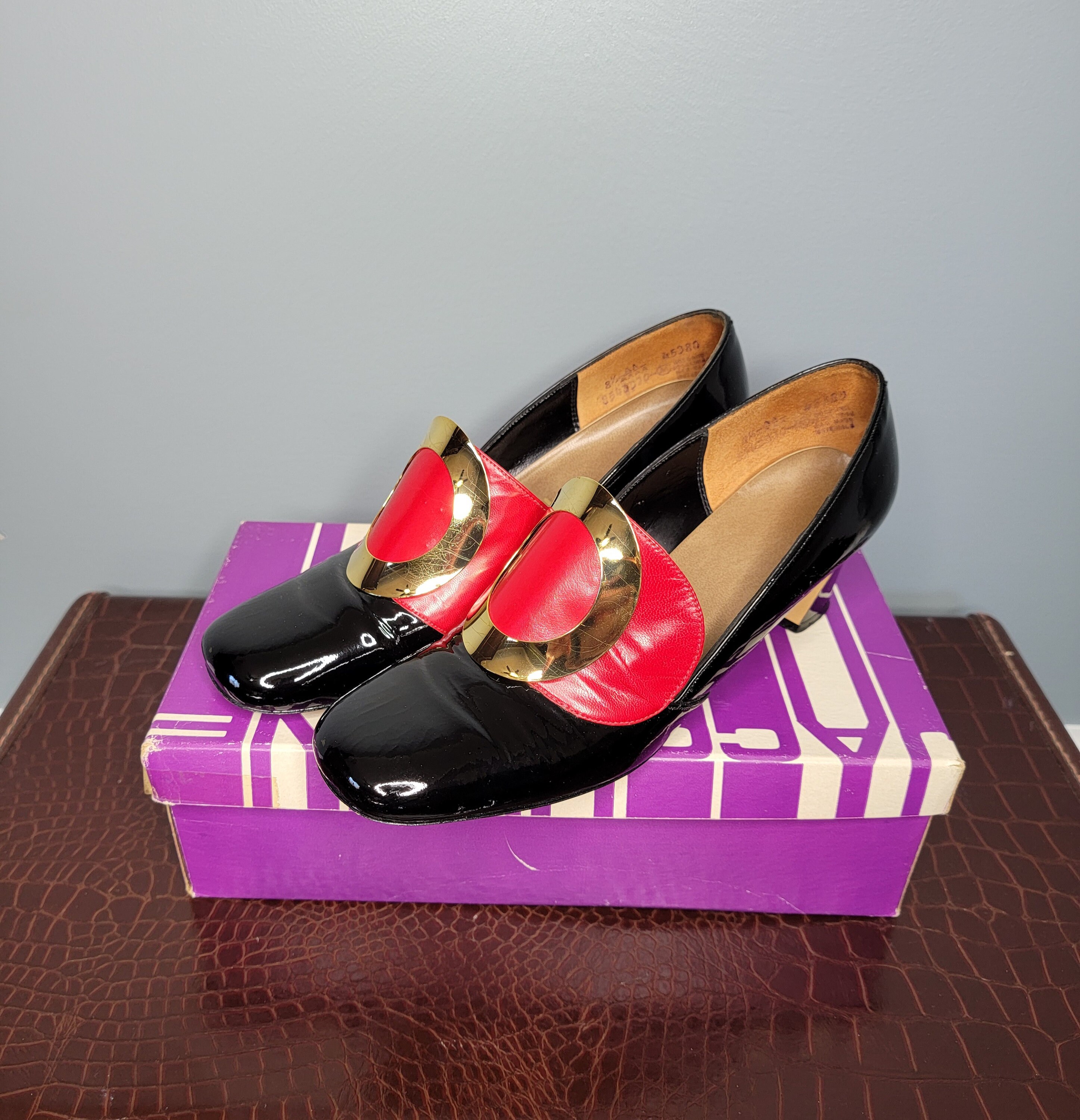 1960s Jacqueline Black and Red Pumps Sixties Party Etsy