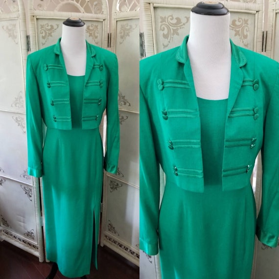 emerald green sheath dress