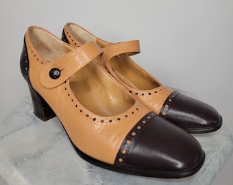 90s Tan Spectator Pumps Kid Leather Clifford & Wills 7.5 Medium