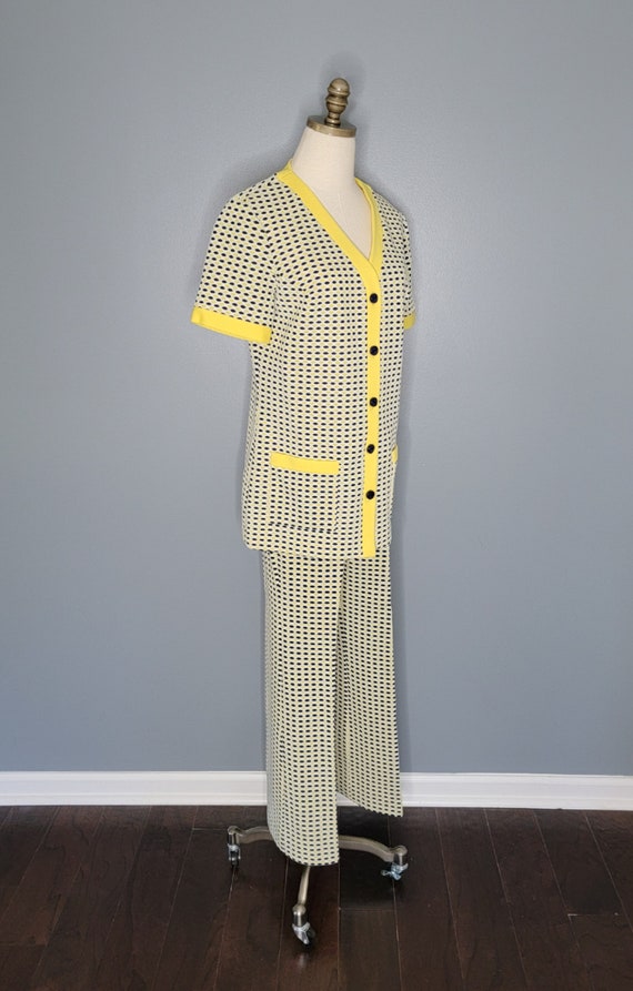 1960s Yellow Polyester Leisure Set Center Stage G… - image 5