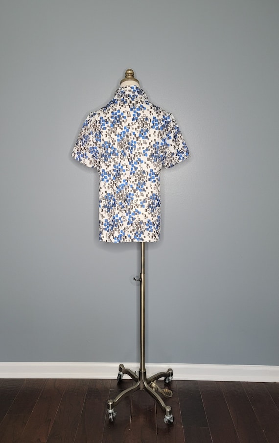 70s White & Blue Geometric Print Shirt M