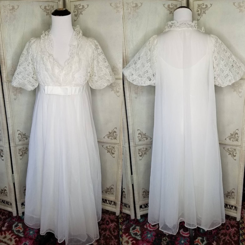 1960s White Lace Bridal Robe and Nightgown Balloon Sleeve Robe - Etsy