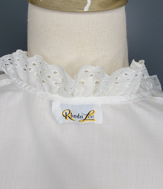 1970s Rhoda Lee White Eyelet Short Sleeve Blouse - image 10