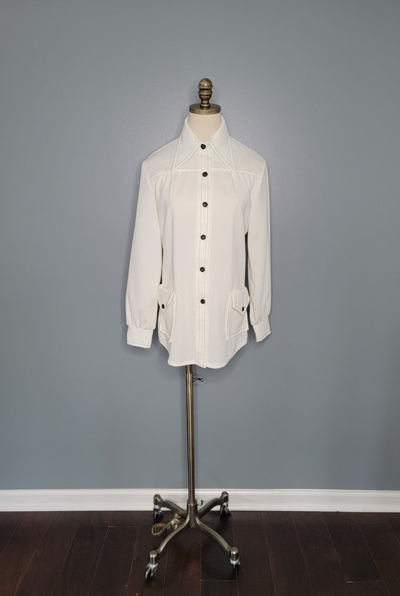 1970s Ivory Button Up with Black Topstitching 70s Lon… Gem