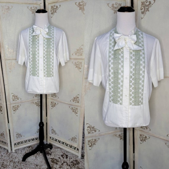50s Short Sleeved White Blouse with Embroidered B… - image 1