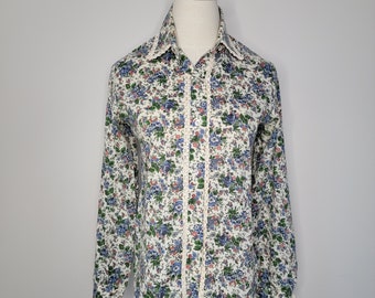 1970s Blue Floral Button Up Shirt with Lace Trim Seventies