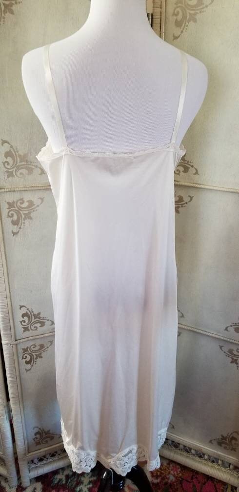 1970s Vanity Fair White Slip