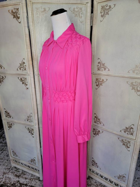 70s Hot Pink Montgomery Ward Nylon Robe - image 5