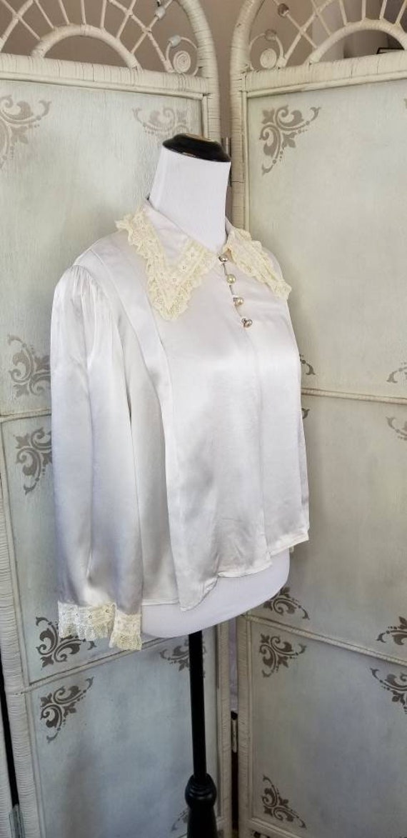 1940s Ivory Silk Bed Jacket Charles L Shaw - image 5