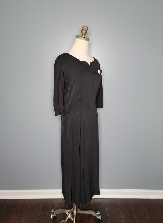 1960s Black Jersey Pleated Cocktail Dress - image 8