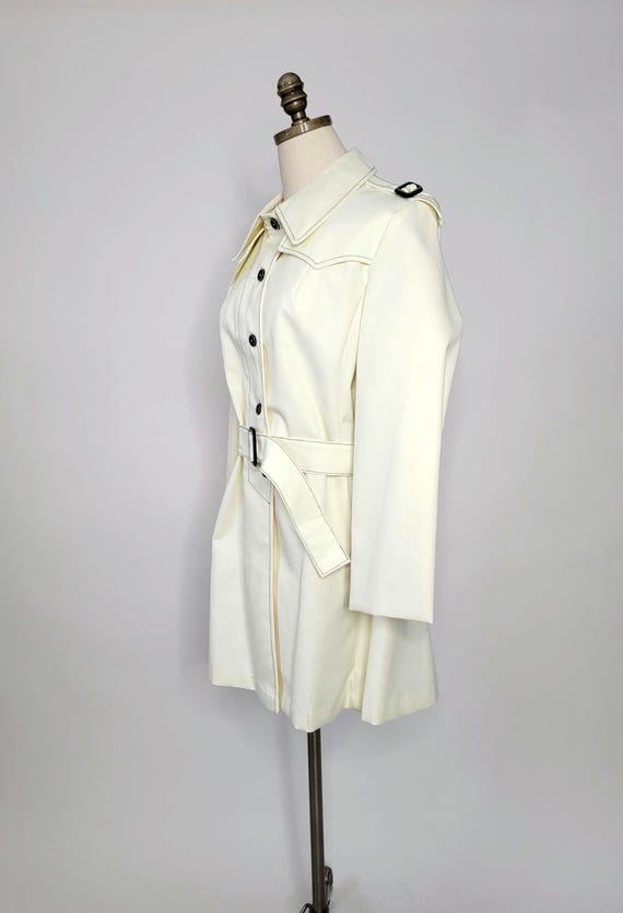 1960s Ivory Coat Mod Trench Coat - image 3