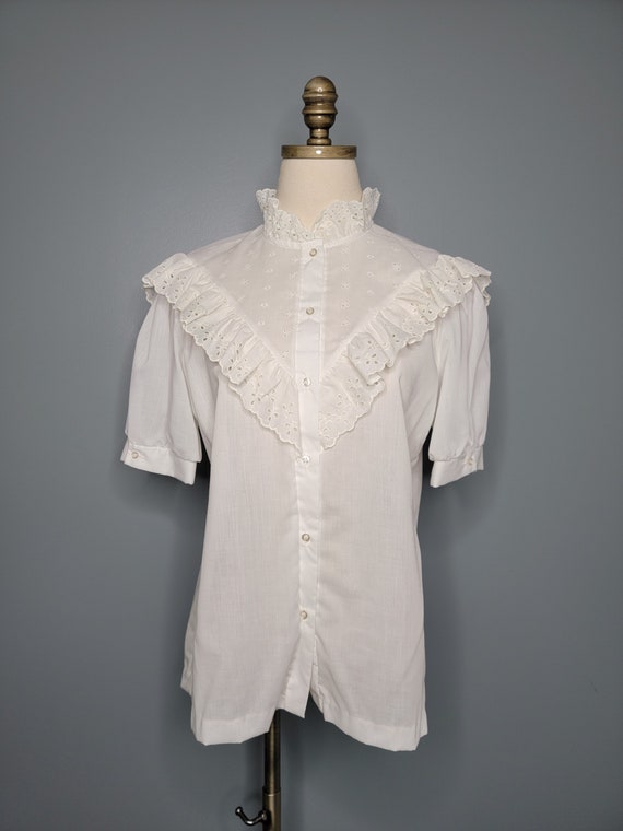 1970s Rhoda Lee White Eyelet Short Sleeve Blouse - image 9