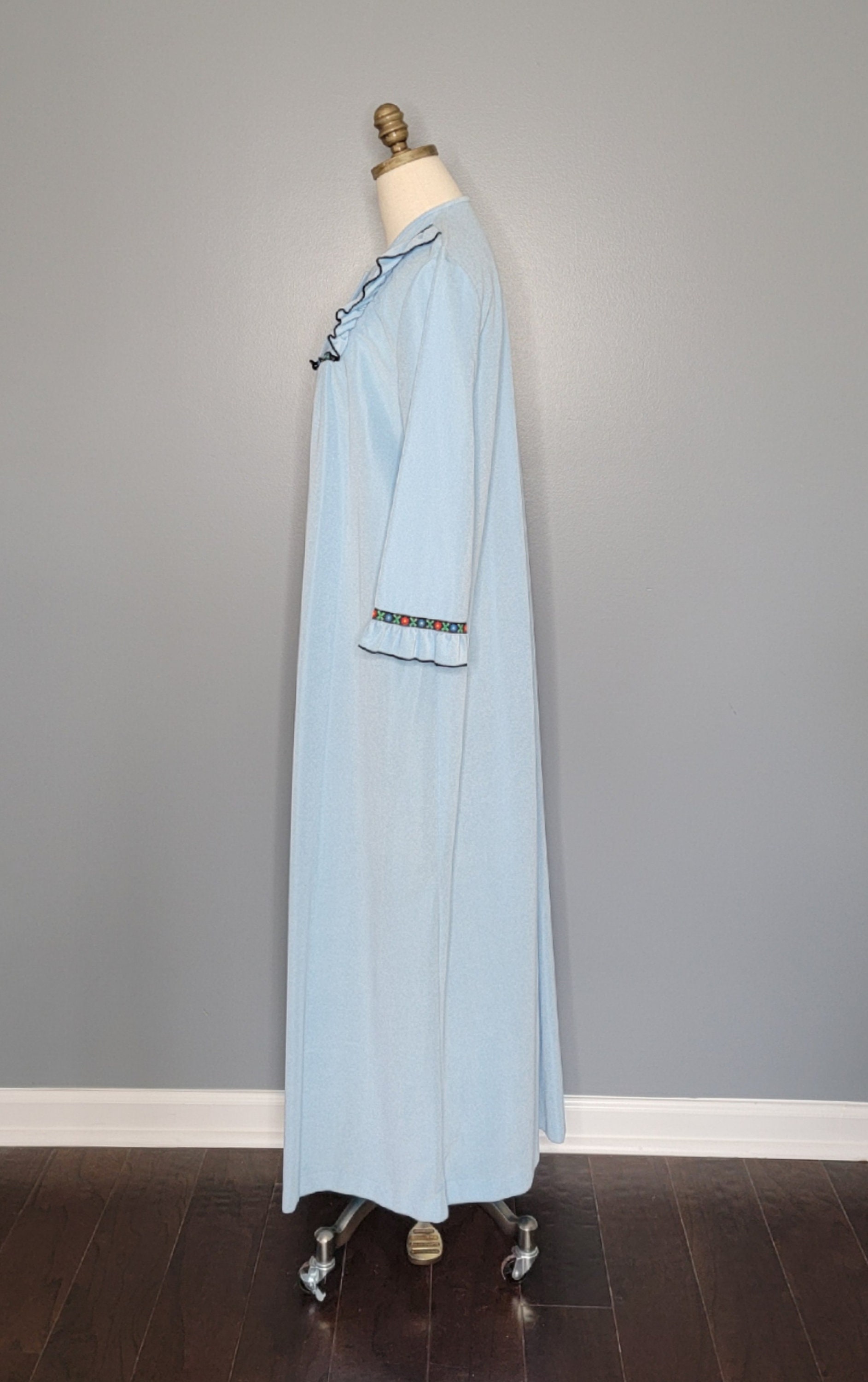Baby Blue Robe 1970s Lorraine Baby Blue Robe Ruffled Dressing Robe Boho Seventies ...