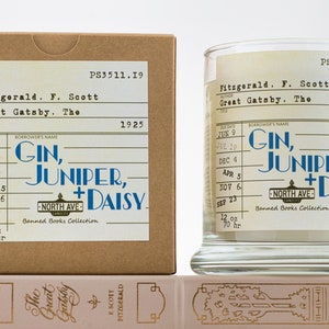 The Great Gatsby Candle / Book Scented Candle / Gin, Juniper + Daisy / Literary Candle / Banned Books / Book Lovers Gift / Bookish Candle