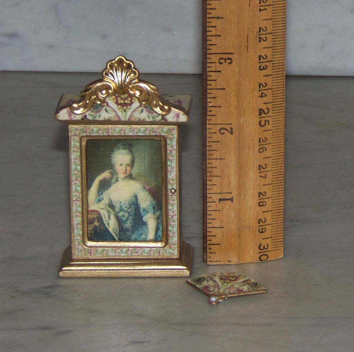 Miniature Dollhouse Marie Fan Box. Door Etsy