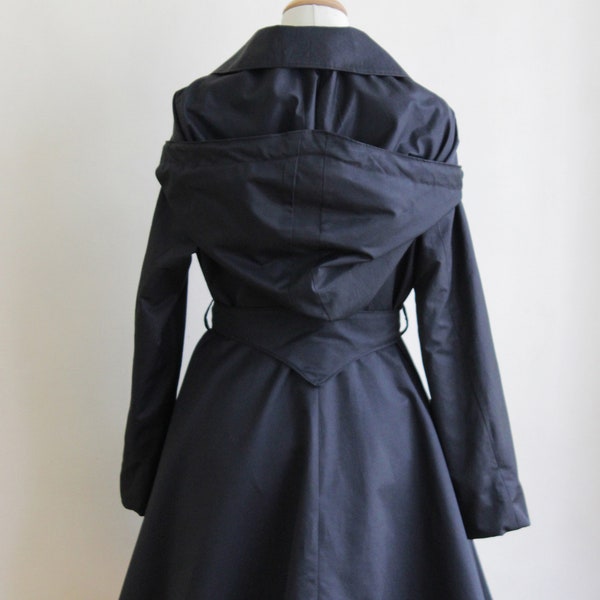 trench noir, imperméable, gothique, féérique, conte de fée, fait main, handmade, créateur, made in france, manteau femme, raincoat, zawann