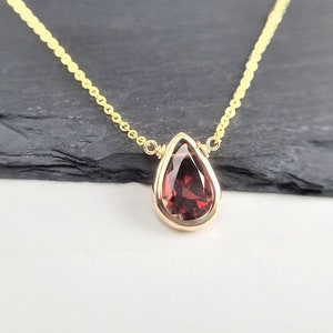Genuine Garnet Necklace, January Birthstone /Handmade Jewelry/ Necklaces for Women, Garnet Pendant, Simple Gold Necklace, Gemstone Necklace