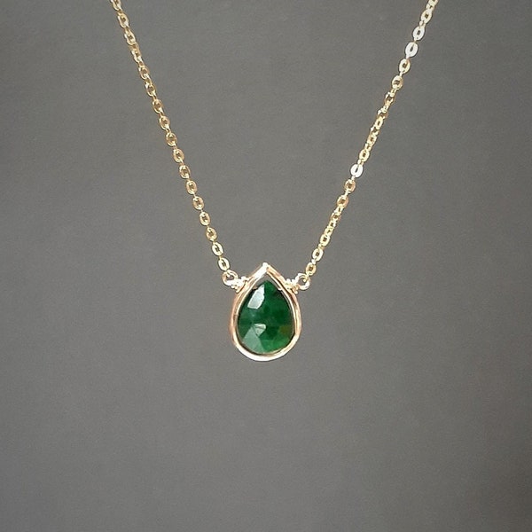 Genuine Emerald Necklace, May Birthstone / Handmade Jewelry / Necklaces for Women, Emerald Pendant, Dainty Gemstone, Delicate Layering Gold