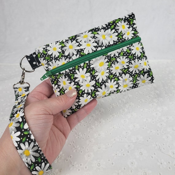 Daisy print wallet, key fob wristlet, concert purse, cottagecore gift, festival pouch, gift for her, credit card holder