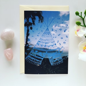Carte de Voeux | Carte tipi | papeterie spéciale | Greeting Card Tipi | Anniversaire | tipi illustration | Oiseau tropical illustration