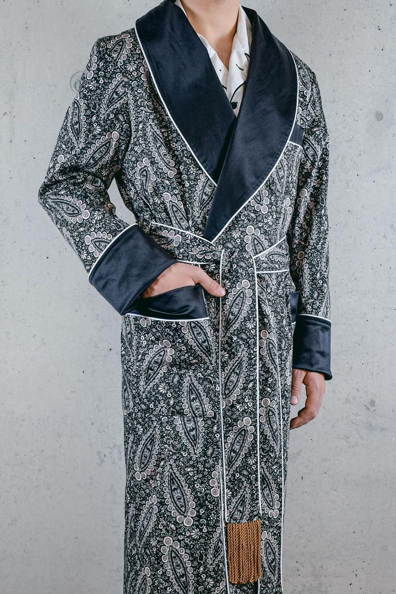 Mens Black and White Paisley Dressing Gown With Orange Lining