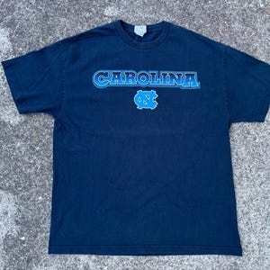 Vintage Y2K University of North Carolina Tarheels-skjorta från Foot Locker bild 1
