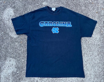 Camisa vintage Y2K de los Tarheels de la Universidad de Carolina del Norte de Foot Locker