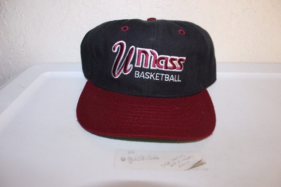 Vintage 90's UMass Minutemen Basketball Fitted Ha… - image 1