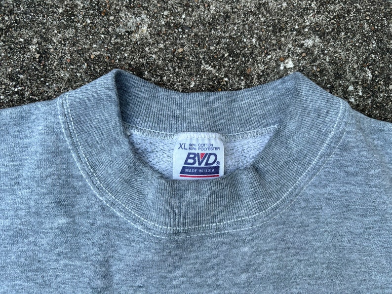 Vintage 90’s Grey Blank Sweatshirt Size XL by BVD image 2