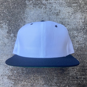 Vintage 90’s Blank White/Black Custom Snapback Size S-M By New Era