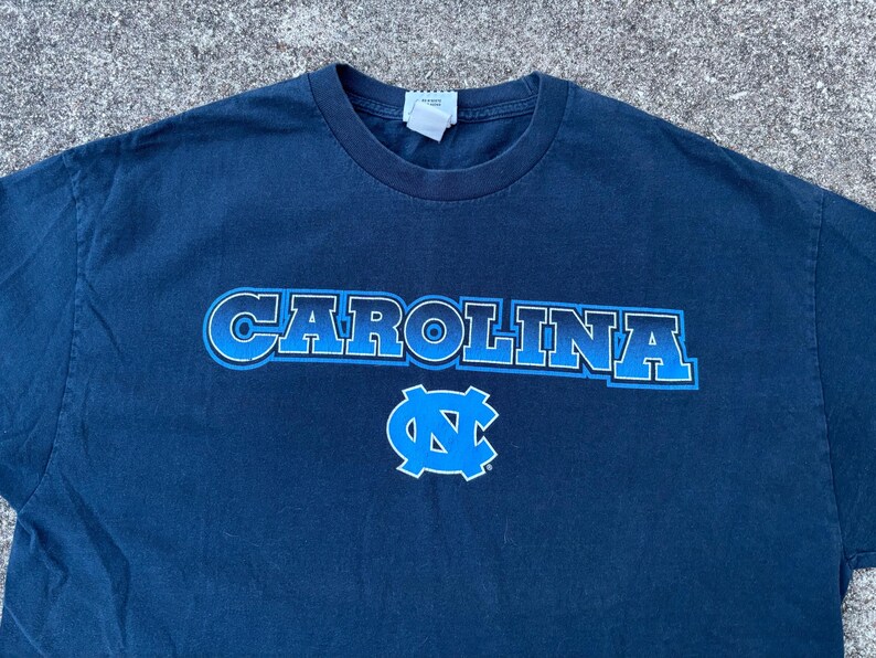 Vintage Y2K University of North Carolina Tarheels-skjorta från Foot Locker bild 2
